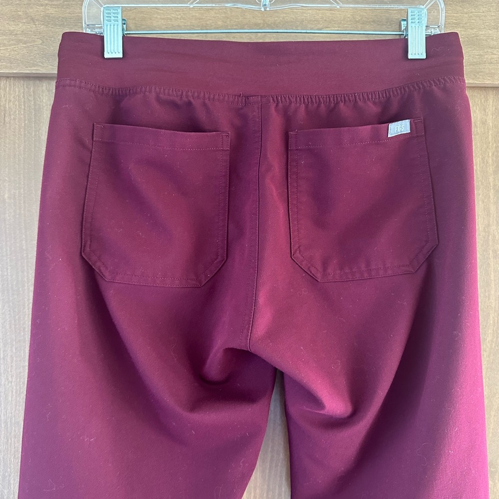 Figs Burgundy Livingston Basic Scrub Pants size Small - Picture 6 of 11